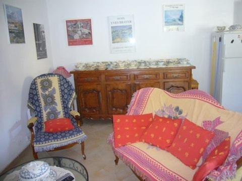 Saint-Andiol Les Cigales B&B 객실 사진