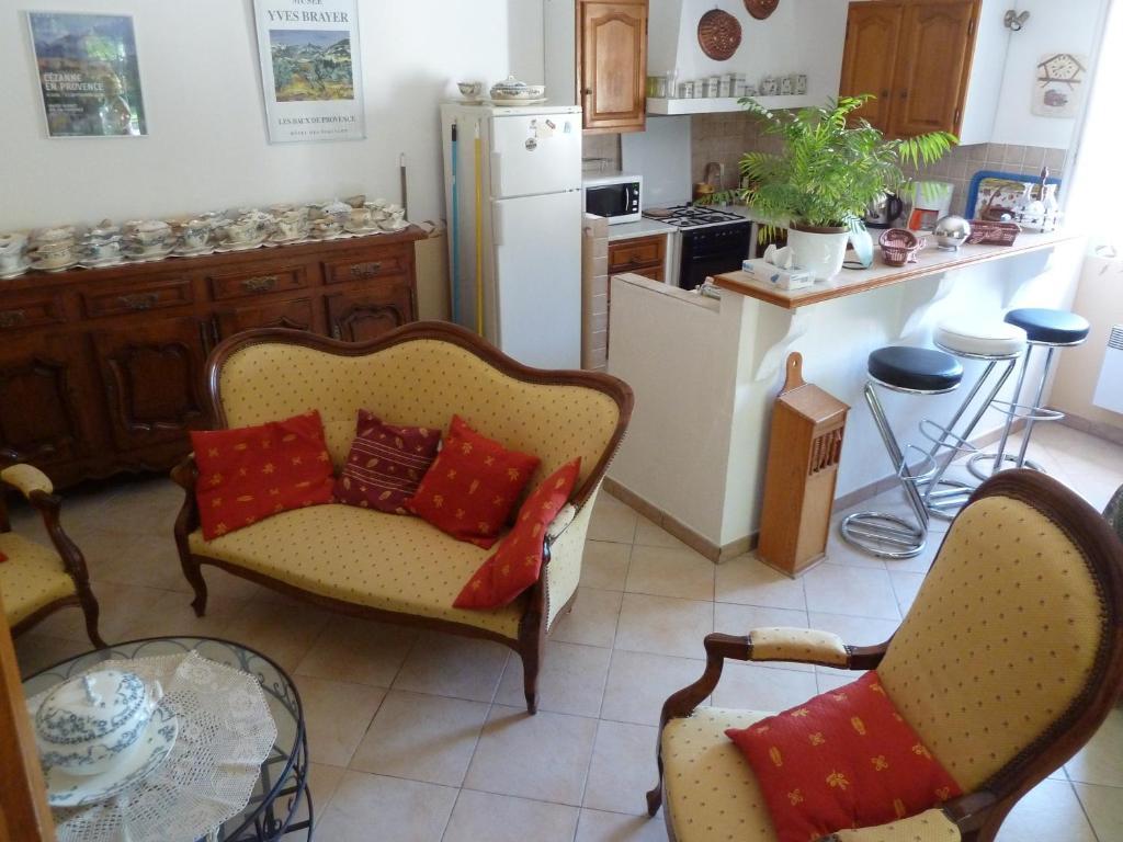 Saint-Andiol Les Cigales B&B 외부 사진